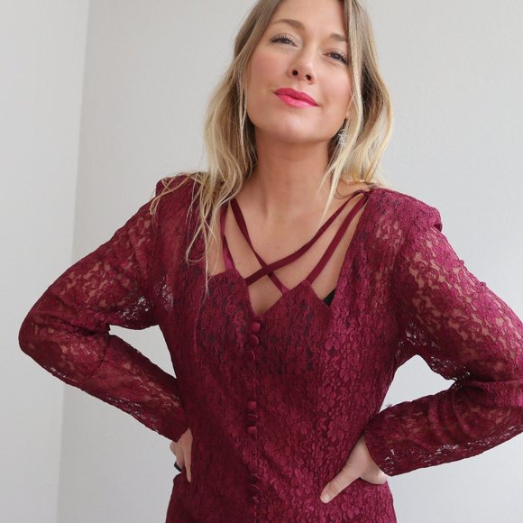 1980's Witchy Wine and Lace Dress // Women's Size Medium to Large // Sheer Lace - Picture 2 of 7